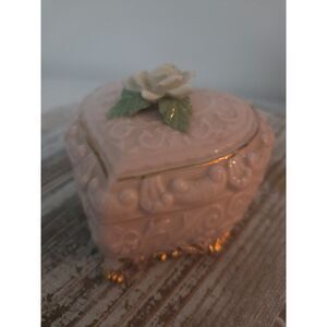HERITAGE HOUSE, INC.: Collector's Ed. - Fine Porcelain Pink Music Box (Tested)